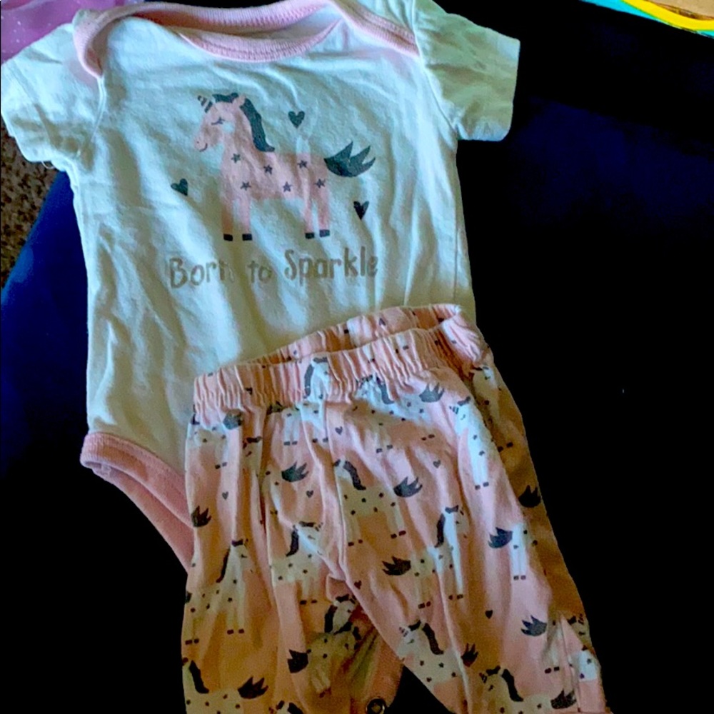 0-3M Born To Sparkle onesie 😊